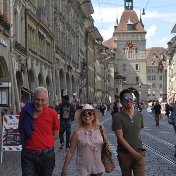 Meet your Posher, MR AYALA - Picture 2 of 3